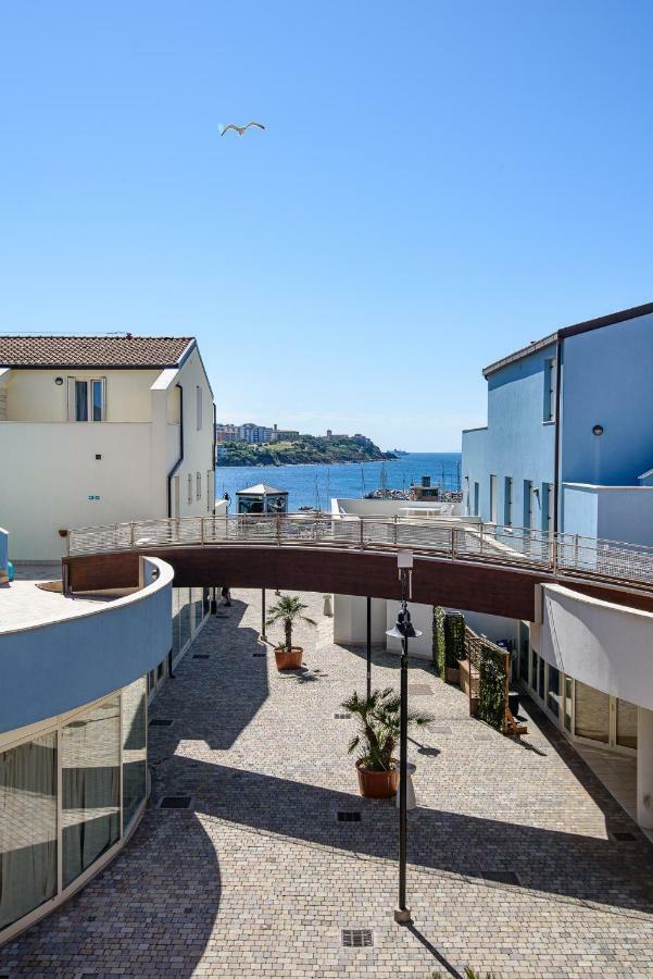 Residence Marina Salivoli Πιομπίνο Εξωτερικό φωτογραφία